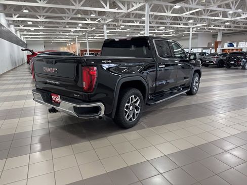 Used 2022 GMC Sierra 1500 SLT w/ SLT Premium Package image 6