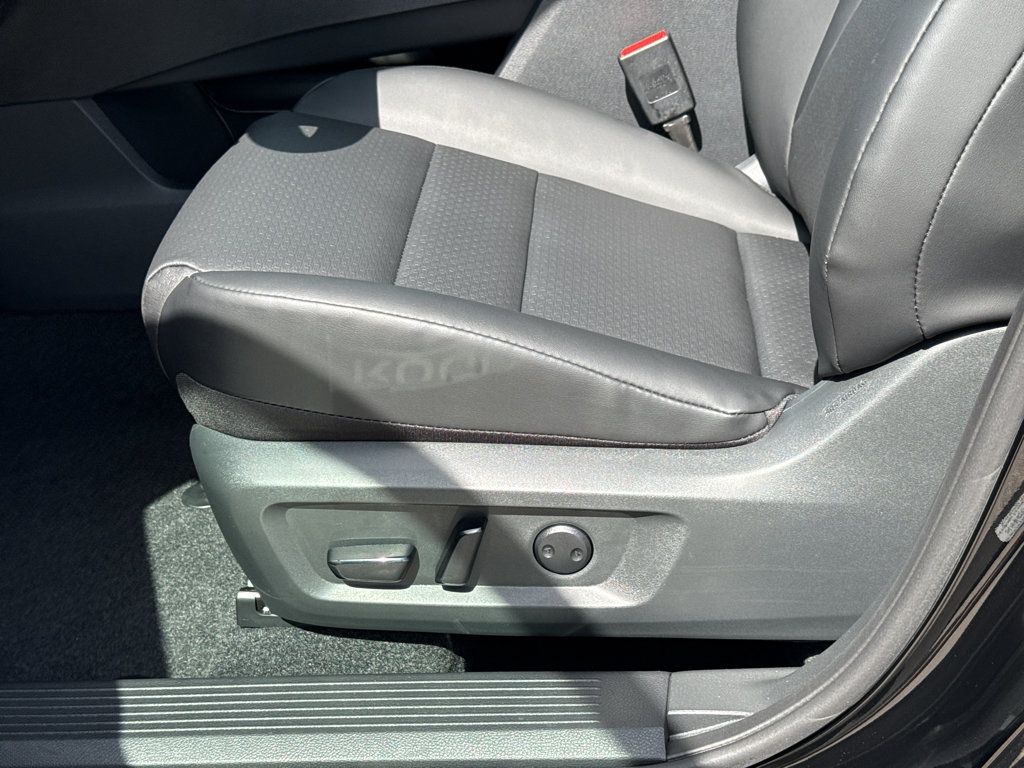 New 2026 Nissan Rogue Dark Armor AWD/4WD image 15