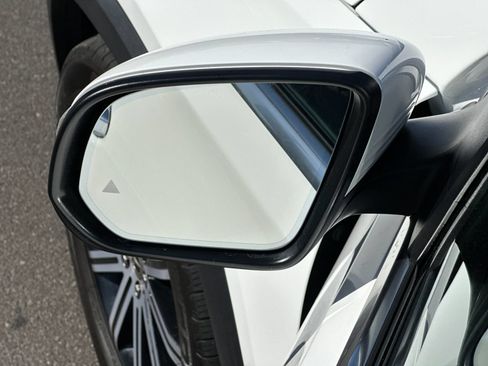 Used 2024 Mercedes-Benz GLE 450 4MATIC image 10