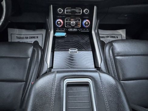 Used 2021 GMC Yukon Denali w/ Denali Premium Package image 21