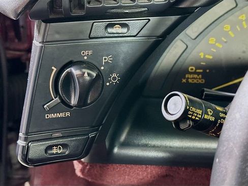 Used 1993 Chevrolet Corvette Coupe image 11