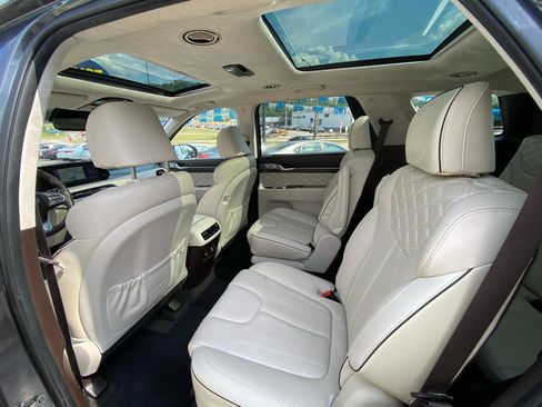 Used 2020 Hyundai Palisade Limited FWD image 13