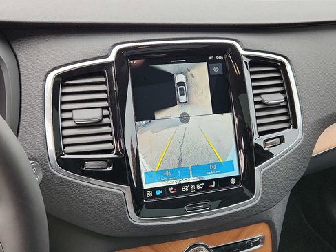 Certified 2024 Volvo XC90 B6 Plus image 16