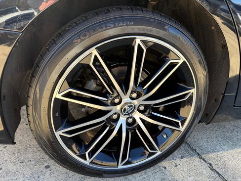 Used 2019 Toyota Avalon XSE image 12