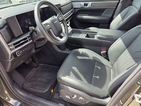 Used 2024 Hyundai Santa Fe SEL FWD image 8