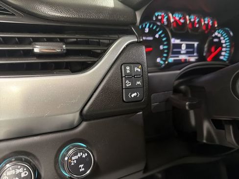 Used 2019 Chevrolet Tahoe LT w/ Off-Road Package AWD/4WD image 31