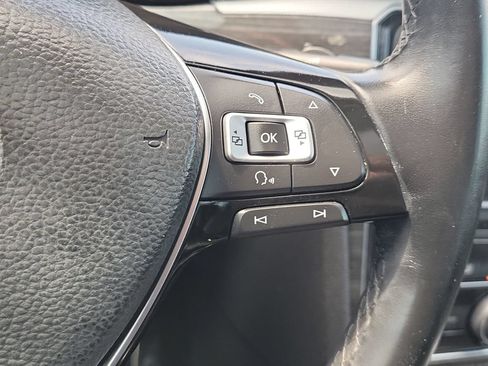 Used 2016 Volkswagen Passat 1.8T SE FWD image 10