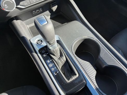 Used 2025 Nissan Altima 2.5 SV image 40