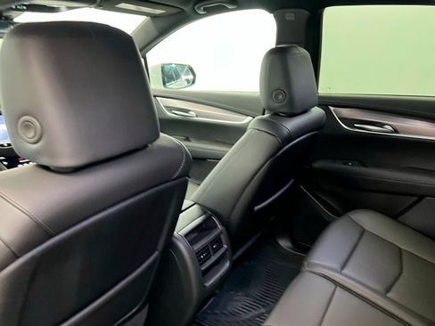 New 2025 Cadillac XT5 Luxury image 20