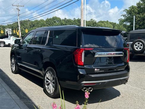 Used 2022 GMC Yukon XL Denali image 5