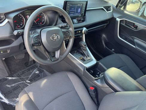 Certified 2022 Toyota RAV4 LE image 19