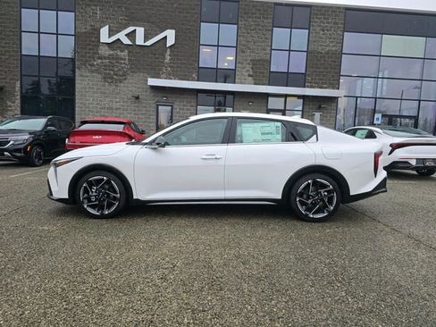 New 2025 Kia K4 GT-Line image 2