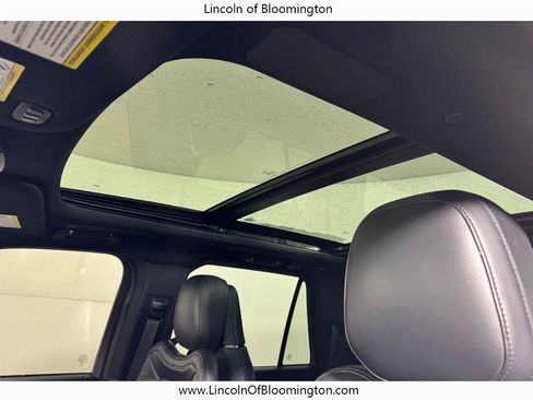 Used 2023 Lincoln Navigator L Reserve w/ Equipment Group 201A image 28