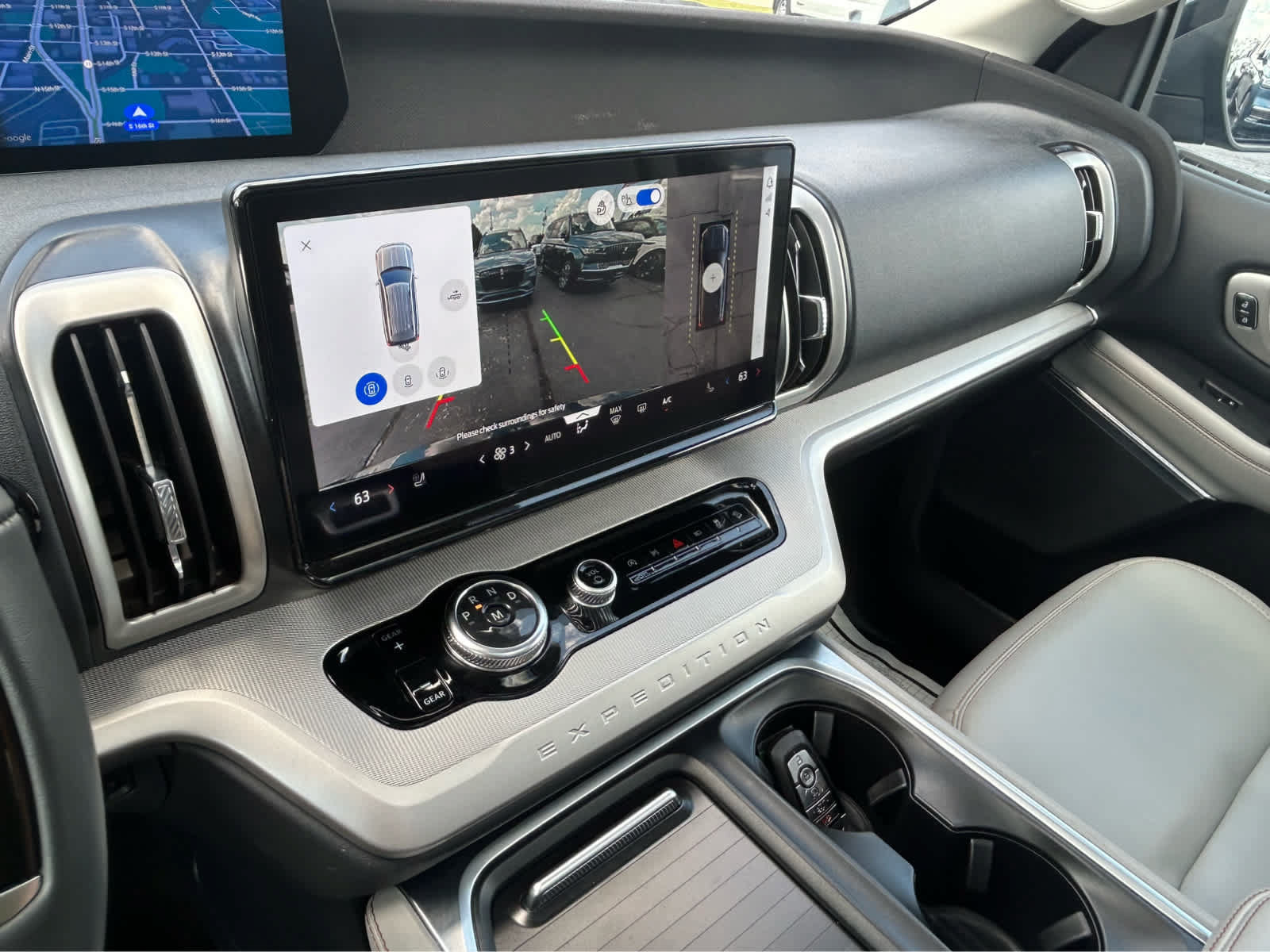 Certified 2025 Ford Expedition Active AWD/4WD image 31