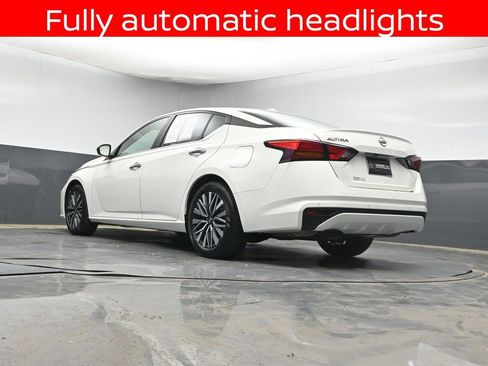 Used 2025 Nissan Altima 2.5 SV image 30