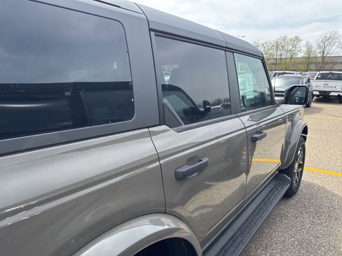 New 2026 Ford Bronco Outer Banks AWD/4WD image 12