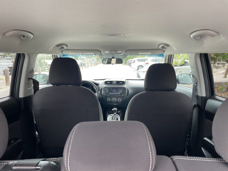 Used 2018 Kia Soul FWD image 25