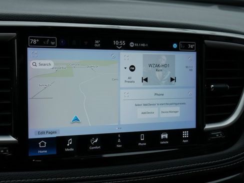 Used 2021 Chrysler Pacifica Touring-L image 21