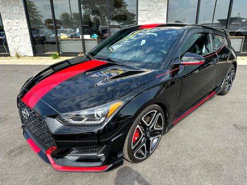 Used 2020 Hyundai Veloster N w/ Performance Package image 11
