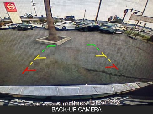 Certified 2025 Nissan Rogue SV image 18