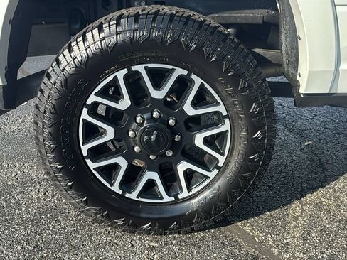 Used 2025 RAM 2500 Limited AWD/4WD image 8