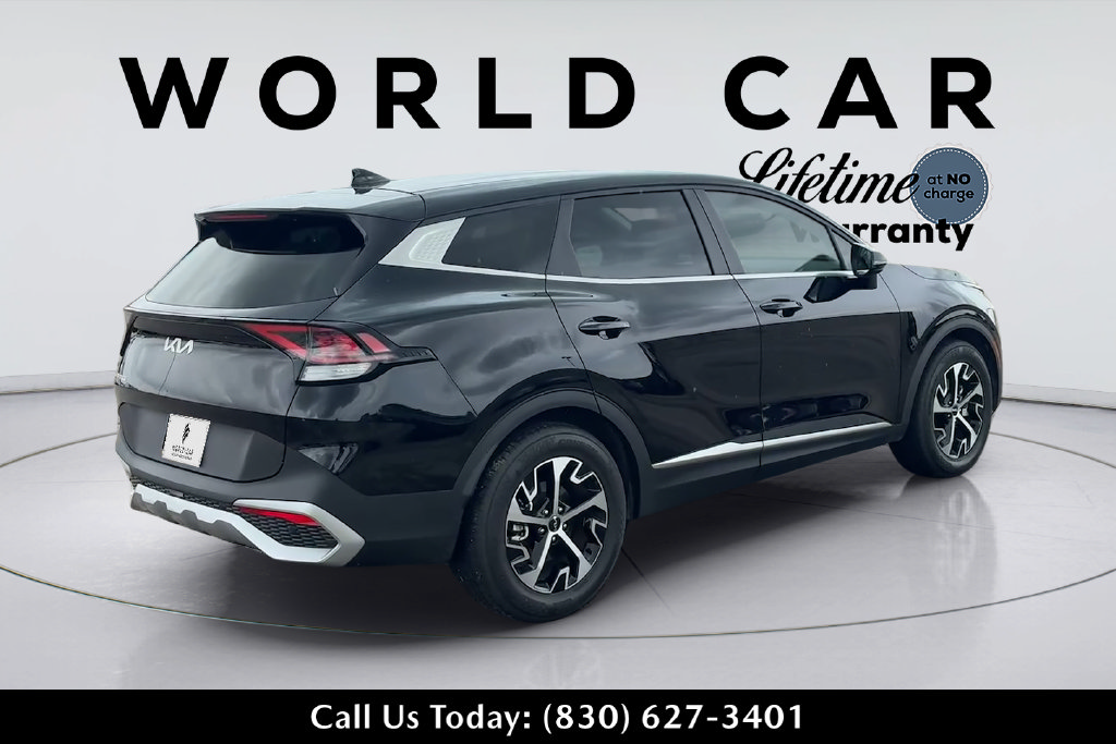 Used 2025 Kia Sportage EX FWD image 3