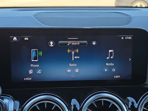 New 2026 Mercedes-Benz GLB 250 4MATIC image 13