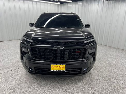 Used 2024 Chevrolet Traverse RS AWD/4WD image 2