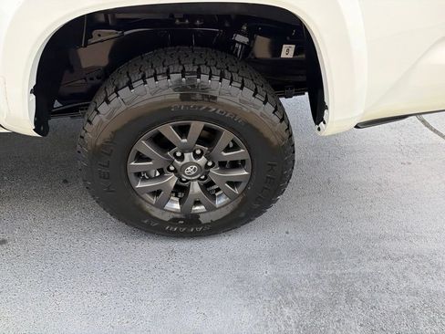 Used 2023 Toyota Tacoma SR5 w/ Technology Package AWD/4WD image 16