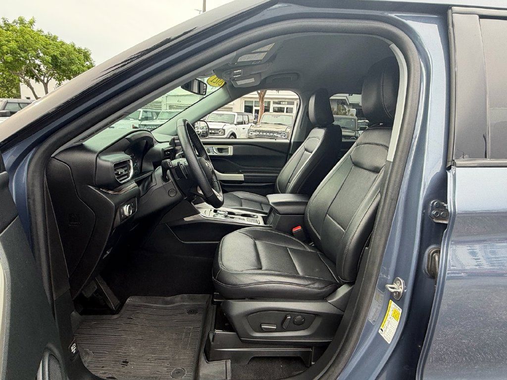 Used 2021 Ford Explorer Limited w/ Hybrid Equipment Group 310A RWD image 9