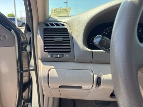 Used 2005 Toyota Camry LE image 16