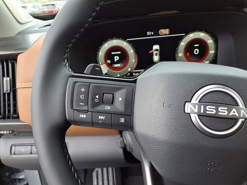 New 2026 Nissan Pathfinder Platinum image 10