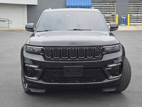 Used 2023 Jeep Grand Cherokee Summit AWD/4WD image 2