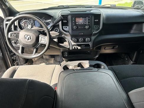 Used 2024 RAM 3500 Tradesman w/ Chrome Appearance Group AWD/4WD image 19