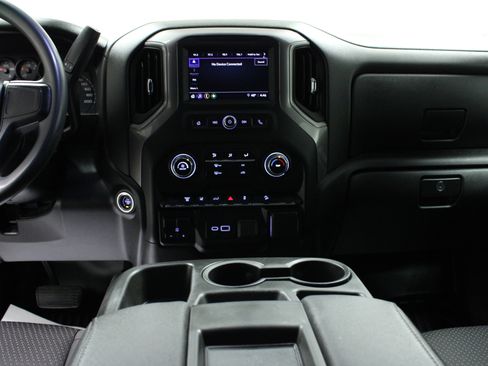 Used 2024 Chevrolet Silverado 2500 W/T image 18