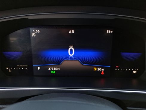 Certified 2022 Volkswagen Tiguan SE R-Line image 21