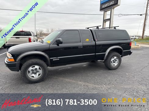Used 2000 Chevrolet S10 Pickup LS w/ Preferred Equipment Group image 27