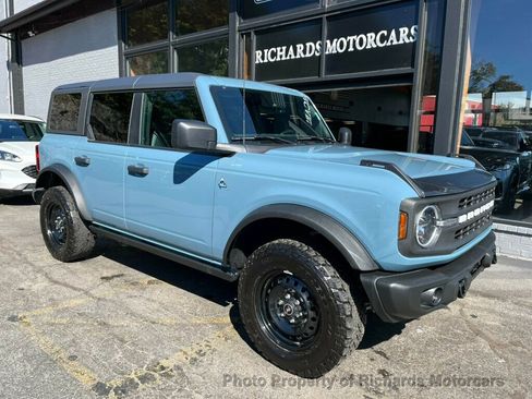 Used 2023 Ford Bronco Black Diamond image 1
