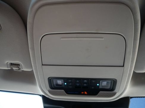 Used 2025 Ford Expedition Active AWD/4WD image 32