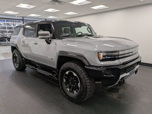 Used 2024 GMC Hummer EV 3X w/ Extreme Off-Road Package image 3