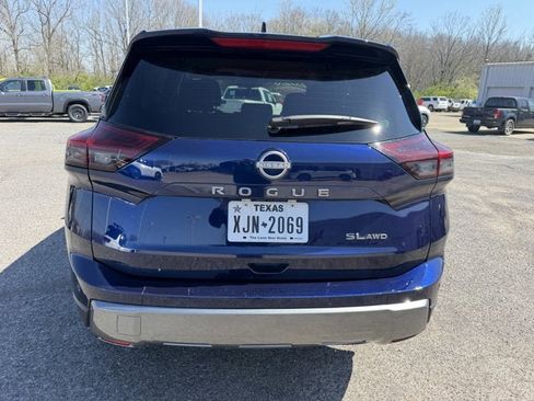 Used 2026 Nissan Rogue SL image 9