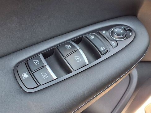 Used 2024 INFINITI QX50 Luxe w/ Cargo Package FWD image 5