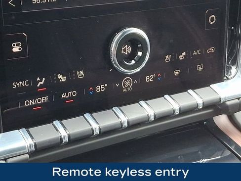 Used 2025 GMC Yukon Denali AWD/4WD image 14