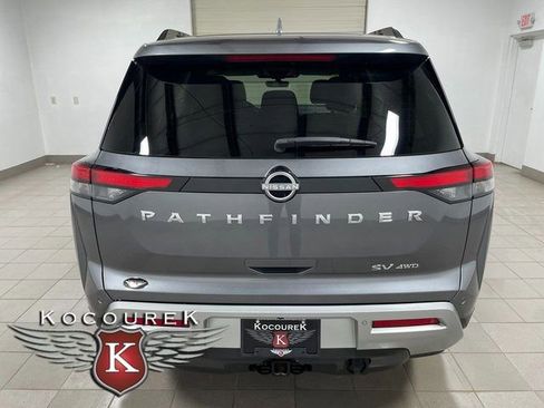 Used 2024 Nissan Pathfinder SV AWD/4WD image 5
