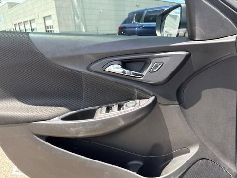 Used 2017 Chevrolet Malibu Hybrid FWD image 18