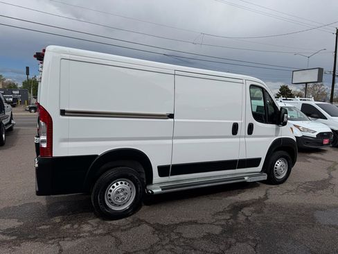 Used 2025 RAM ProMaster 2500 w/ U-Haul Equipment Group FWD image 10
