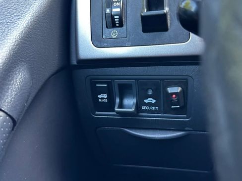 Used 2005 Toyota Matrix FWD image 27