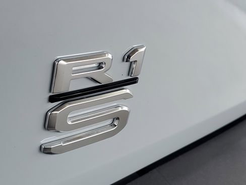 Used 2024 Rivian R1S Adventure AWD/4WD image 6