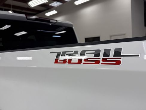 Used 2024 Chevrolet Silverado 1500 Custom Trail Boss w/ LPO, Dark Essentials Package image 15