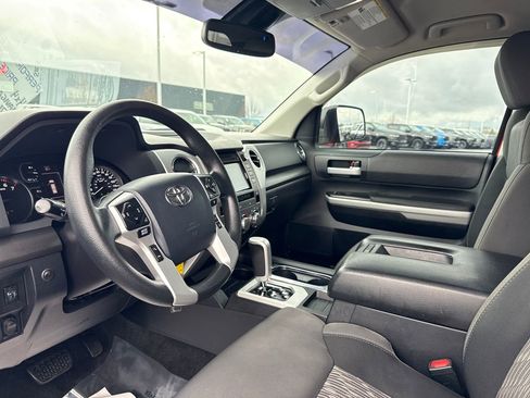 Used 2018 Toyota Tundra SR5 w/ TRD Off Road Package image 11